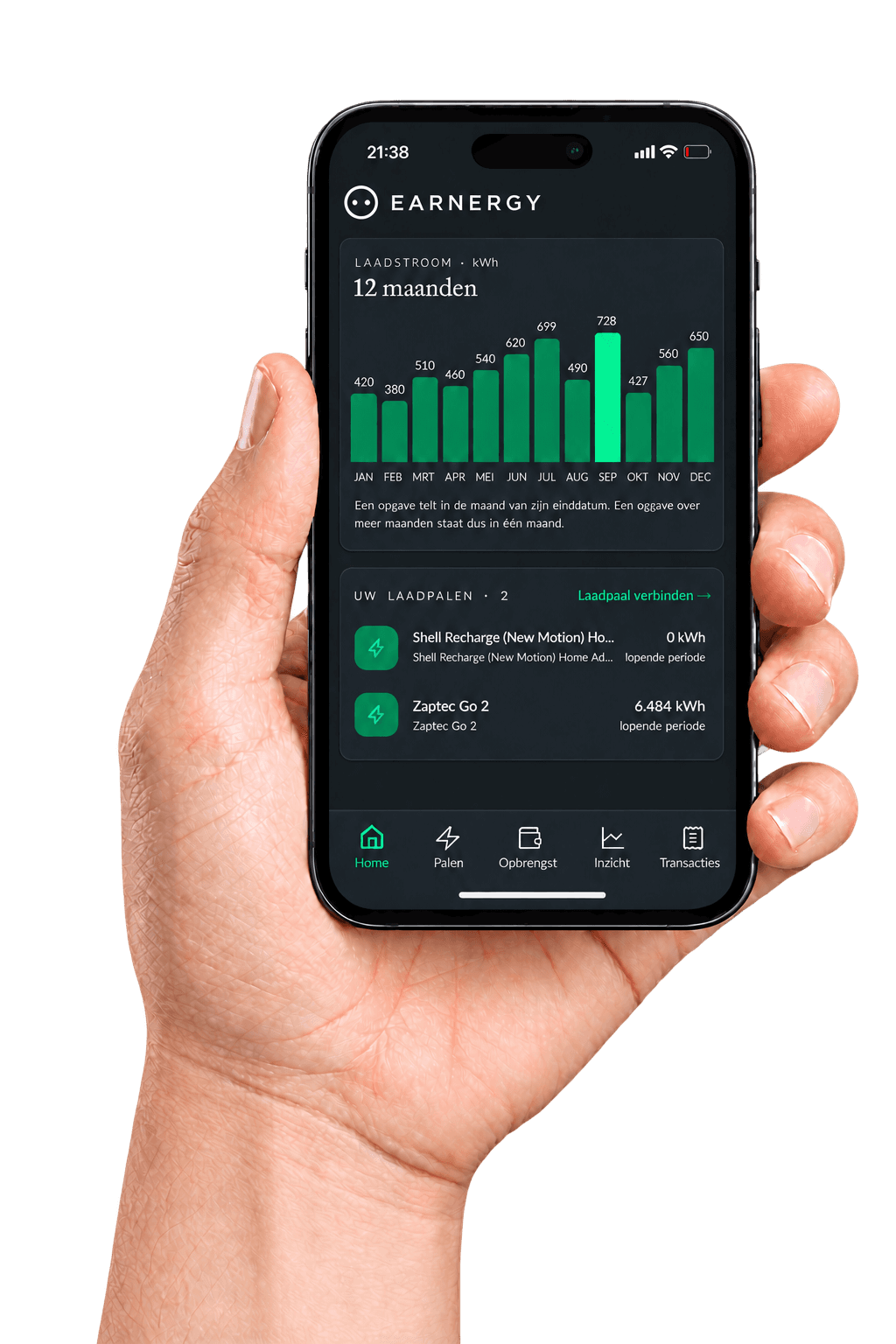 Een hand met een telefoon waarop de Earnergy-app met laadstroom en gekoppelde laadpalen te zien is